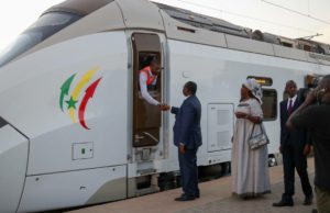 Démarrage du TER en 2021: Macky s’en remet à Dieu