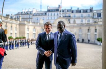 Débat sur la troisième candidature: la France contaminée par le Sénégal
