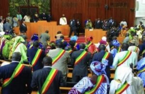 Assemblée nationale: une motion de censure déposée pour renverser le chef du gouvernement