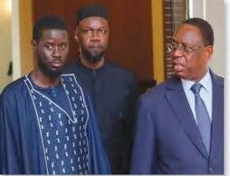 Révision constitutionnelle : l’APR dénonce une « forfaiture politique » et exige un référendum